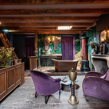 Private And Chique Salon De Franz